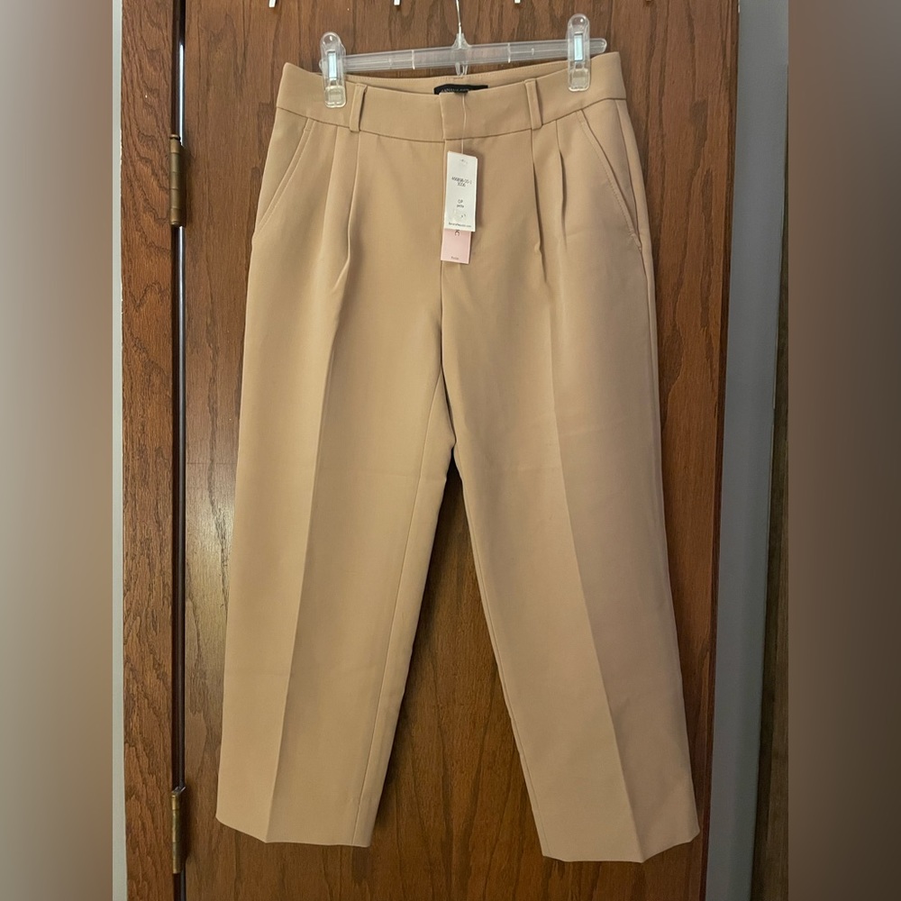 NWT Banana Republic Petite Tan Trousers Size 0
